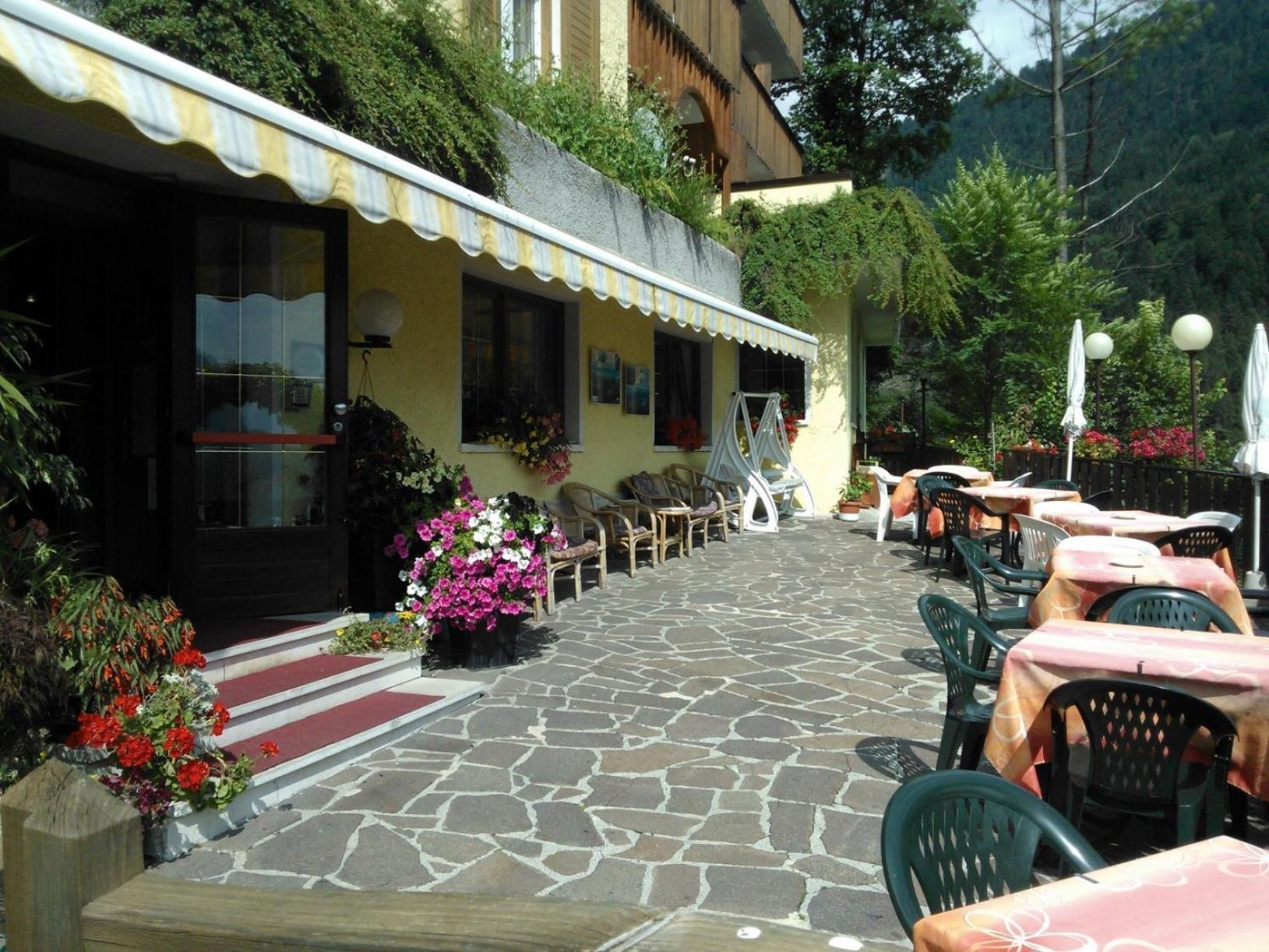 Aurora 3* Molveno