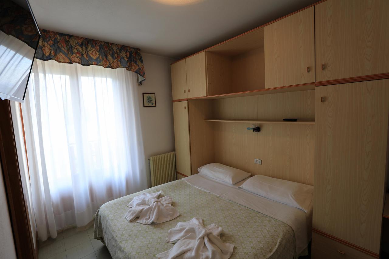 Aurora 3*